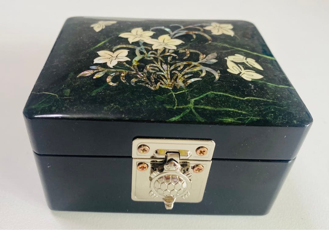 まだ韓国のものを一つも持ってないんですか　韓国伝統　ジュエリーボックス　宝石箱