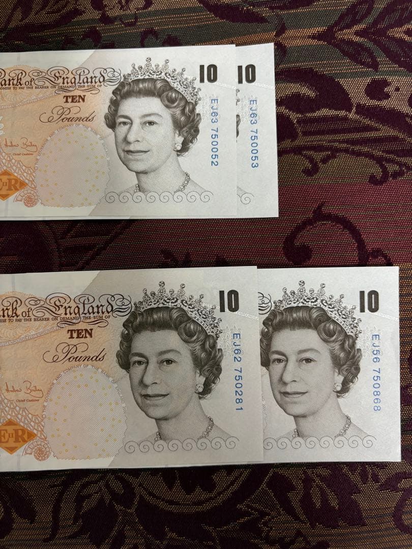 芙*子様 イギリス　旧紙幣　10ポンド　32枚　5ポンド　16枚　合計400ポン