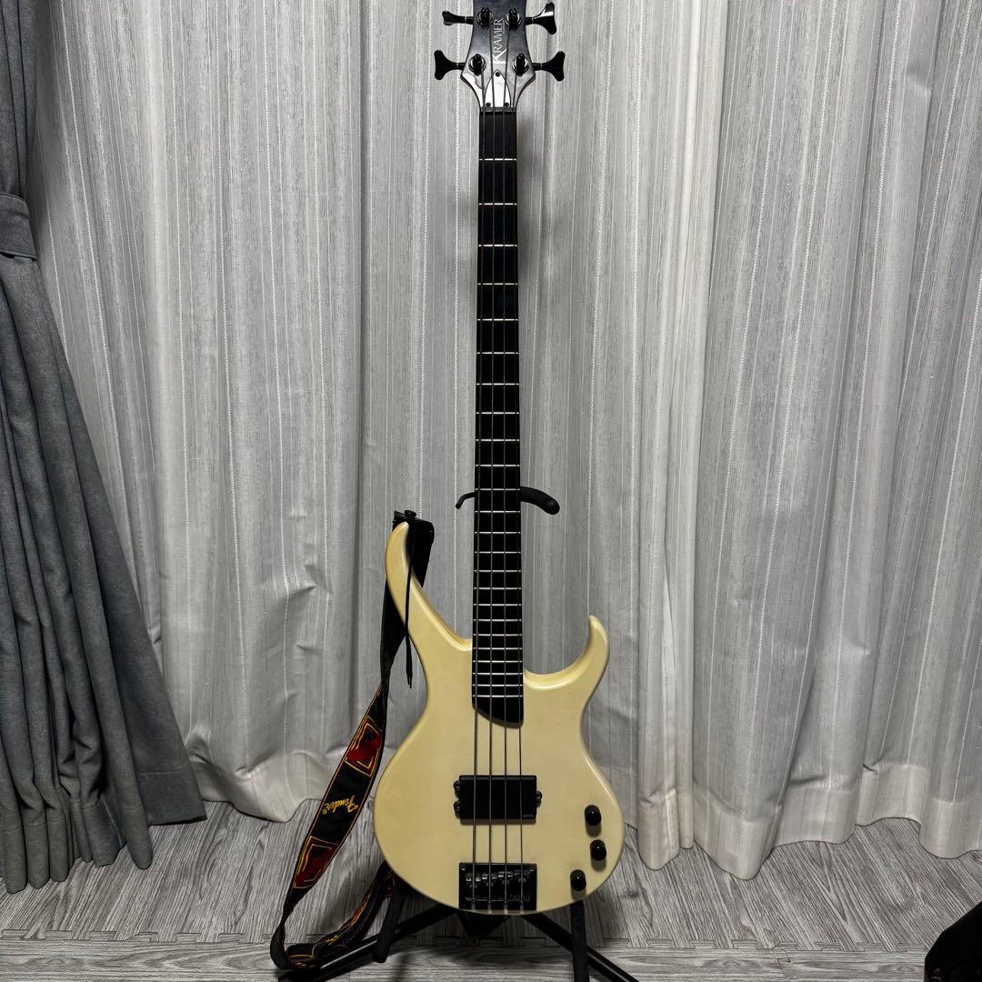 Kramer D-2 BASS エレキベース 4弦 ホワイト