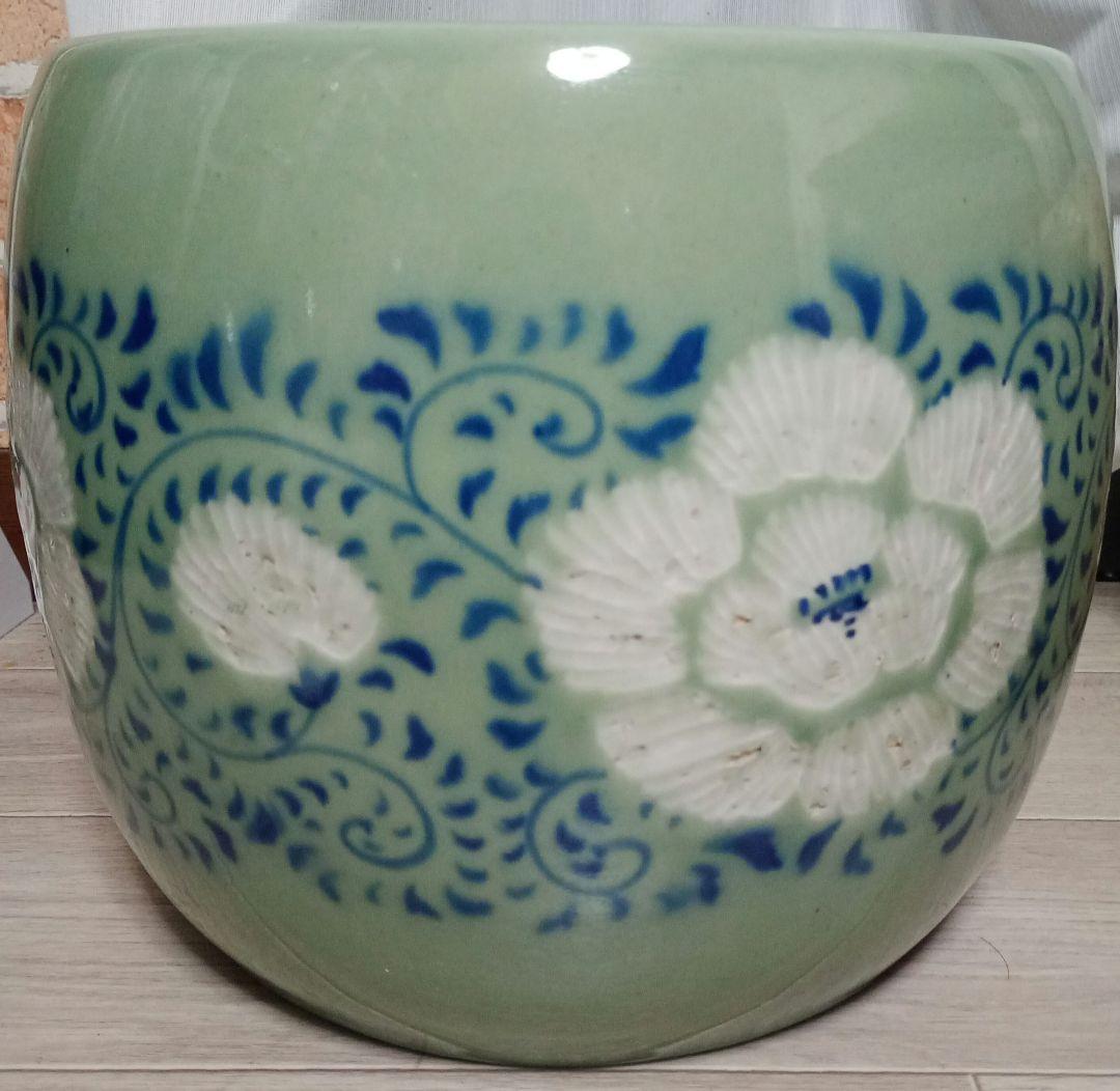 骨董　火鉢　陶器　睡蓮鉢　五徳付き