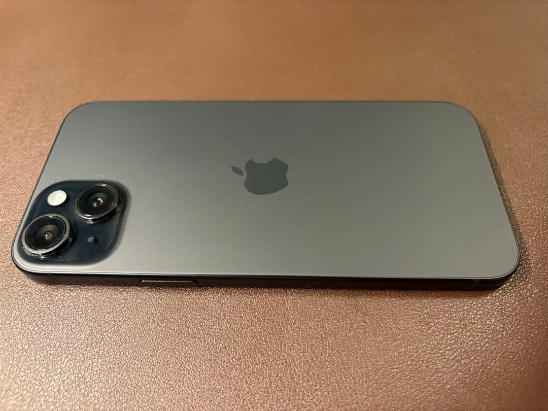 iPhone 15 Plus 256GB ブラック 美品