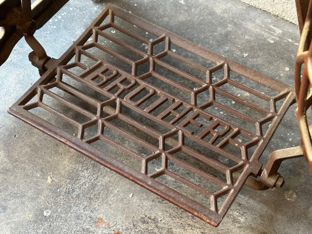 ブラザー brother ミシン脚 作業台やテーブルの脚に