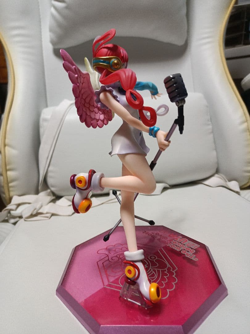 POP “RED-EDITION” “世界の歌姫” ウタ