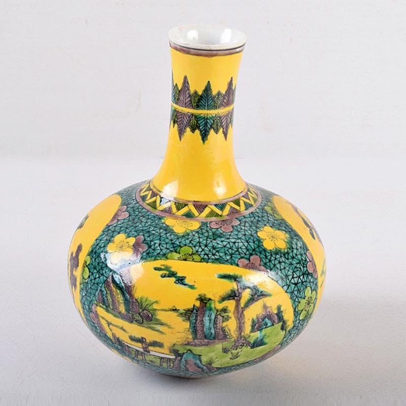中国　世錦堂製　黄地粉彩　山水文　天球瓶　M　R8913