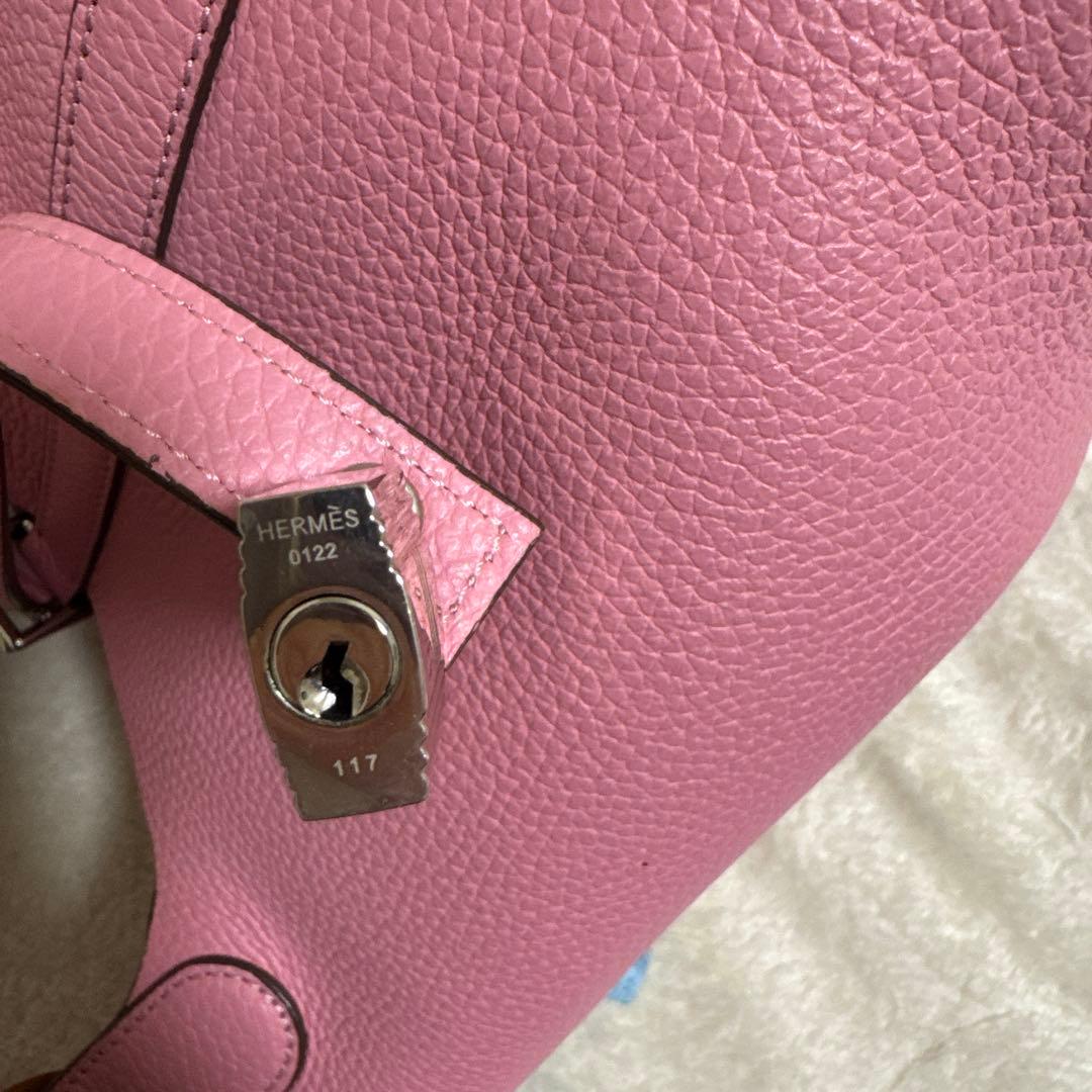 ピコタンロック風本革キューブバッグ　ピンク　レザーハンドバッグ