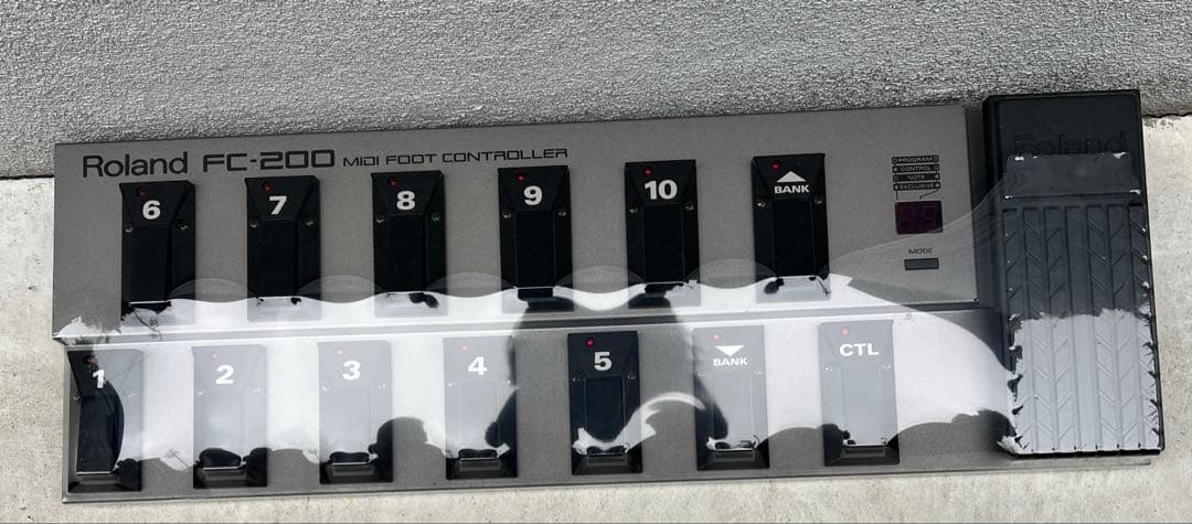 ROLAND FC-200 MIDIフットコントローラー
