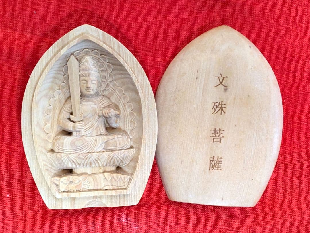 木彫り　菩薩　如来　明王　工芸品　 オブジェ　骨董品　アンティーク　レトロ