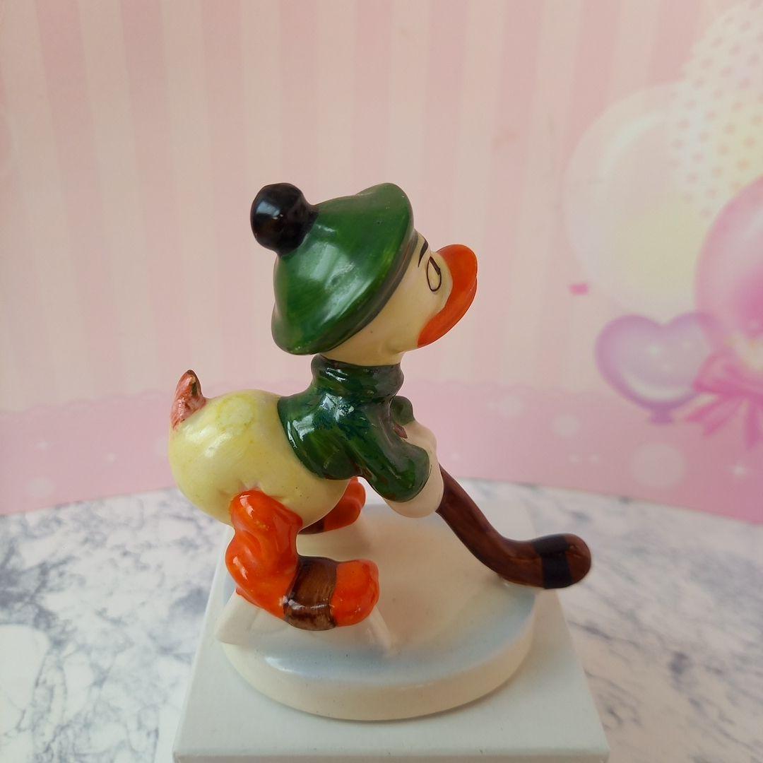 ディズニー　ドナルドダック　セラミック製フィギュア
