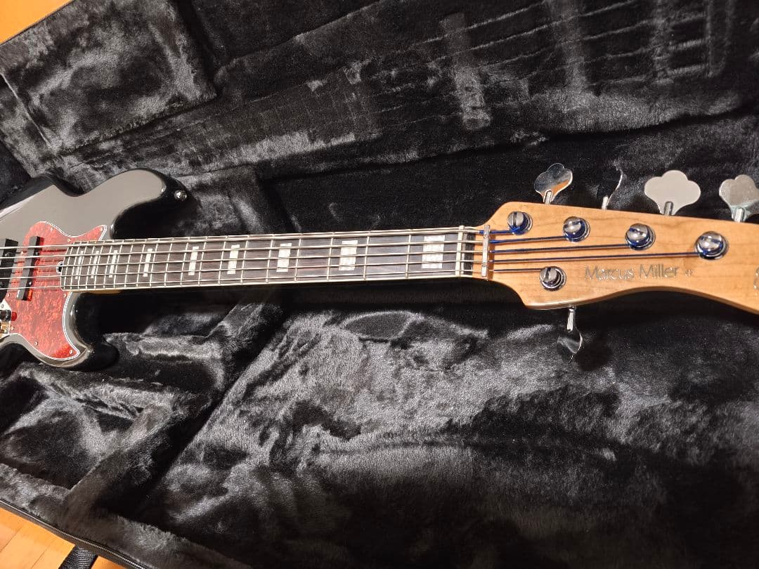 ベース Sire V7 5st Alder Black 2nd Generation
