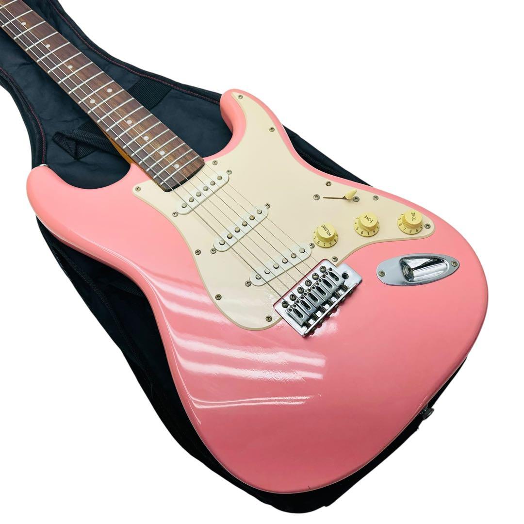 SQUIRE ピンク色　エレキギターギター　fenderコラボ！