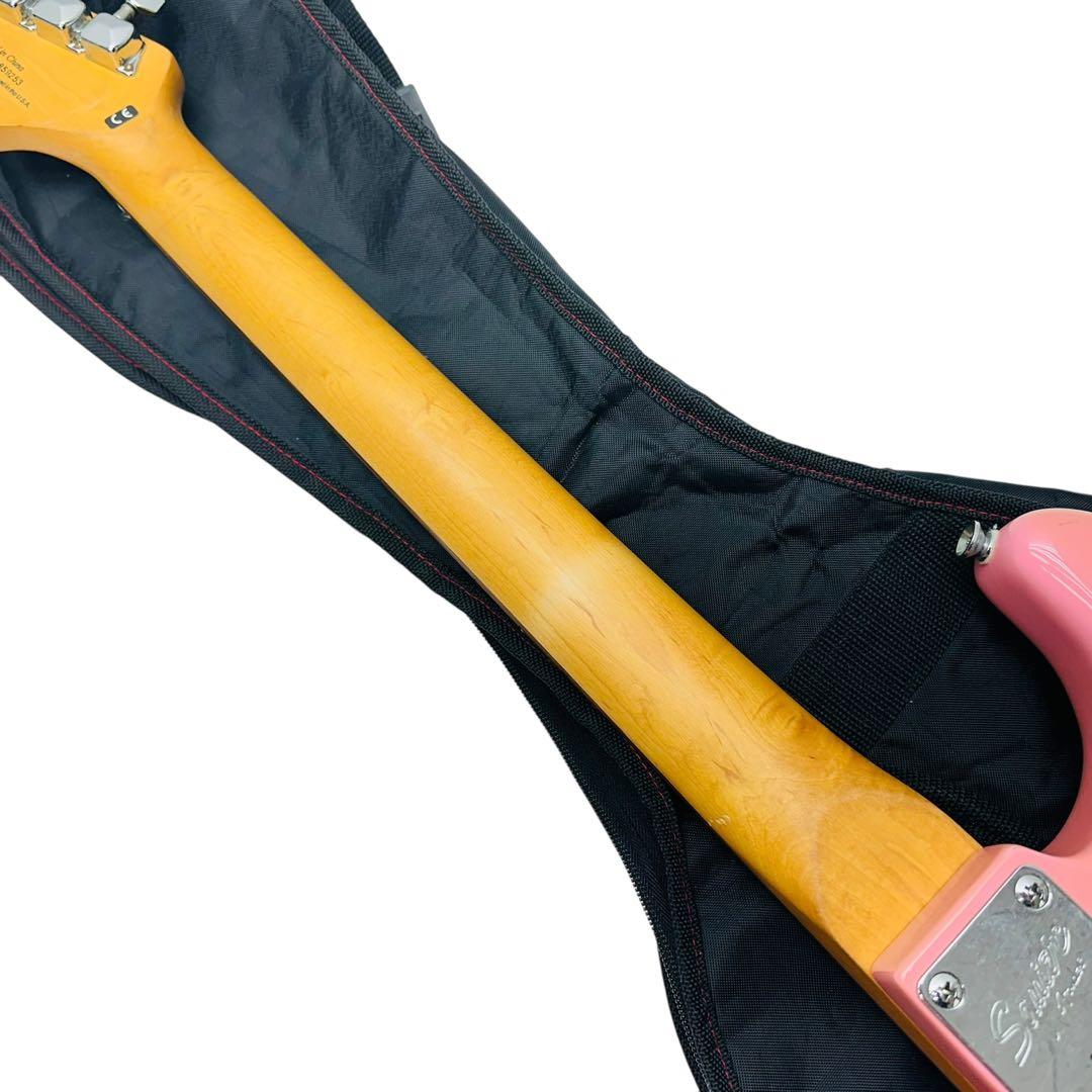 SQUIRE ピンク色　エレキギターギター　fenderコラボ！