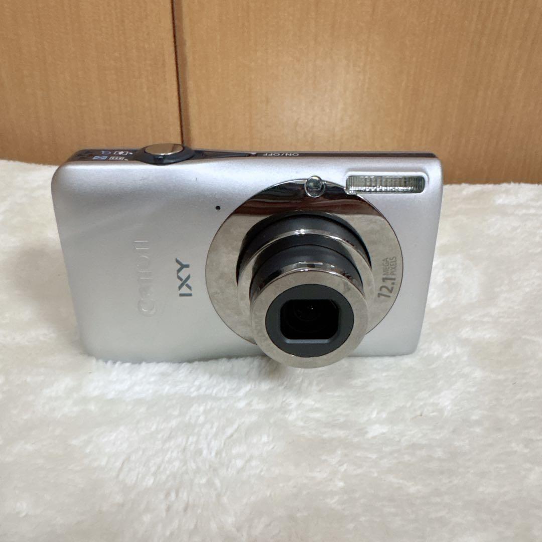 Canon IXY 200F コンパクトデジタルカメラ　シルバー