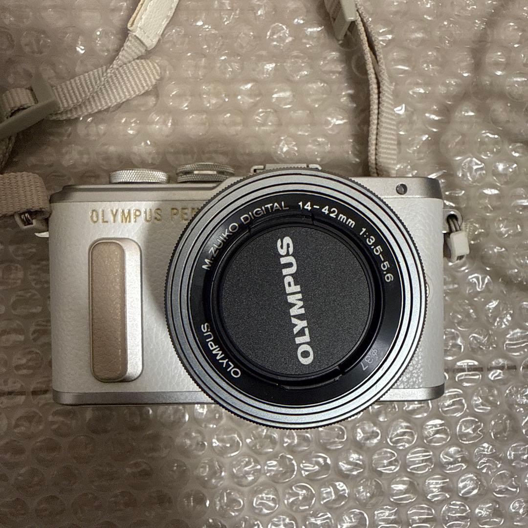 ミラーレス一眼カメラ　OLYMPUS E-PL8