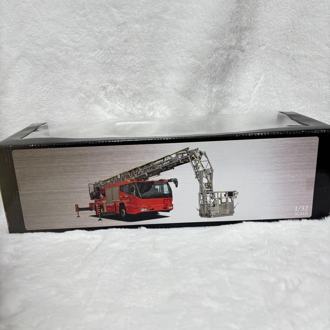 ☆激レア☆モリタ先端屈折式はしご付消防車スーパージャイロラダー（1/32）☆