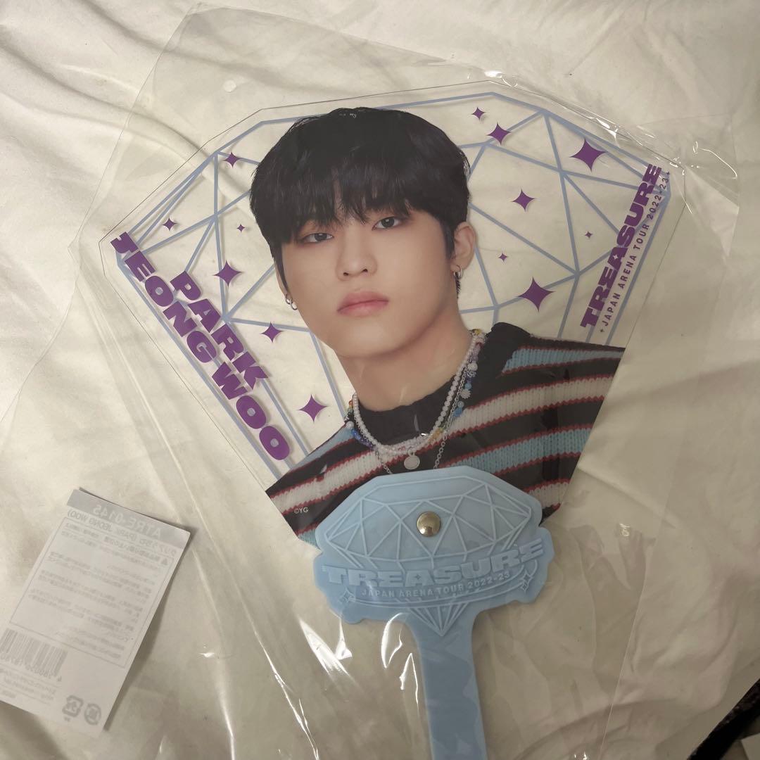 TREASURE ジョンウ まとめ売り 缶バッチ トレカ その他沢山