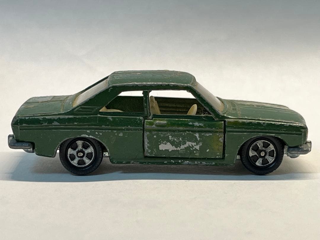 トミカ 黒箱 1-1-1 ニッサン ブルーバード SSS 希少色 1Aホイール