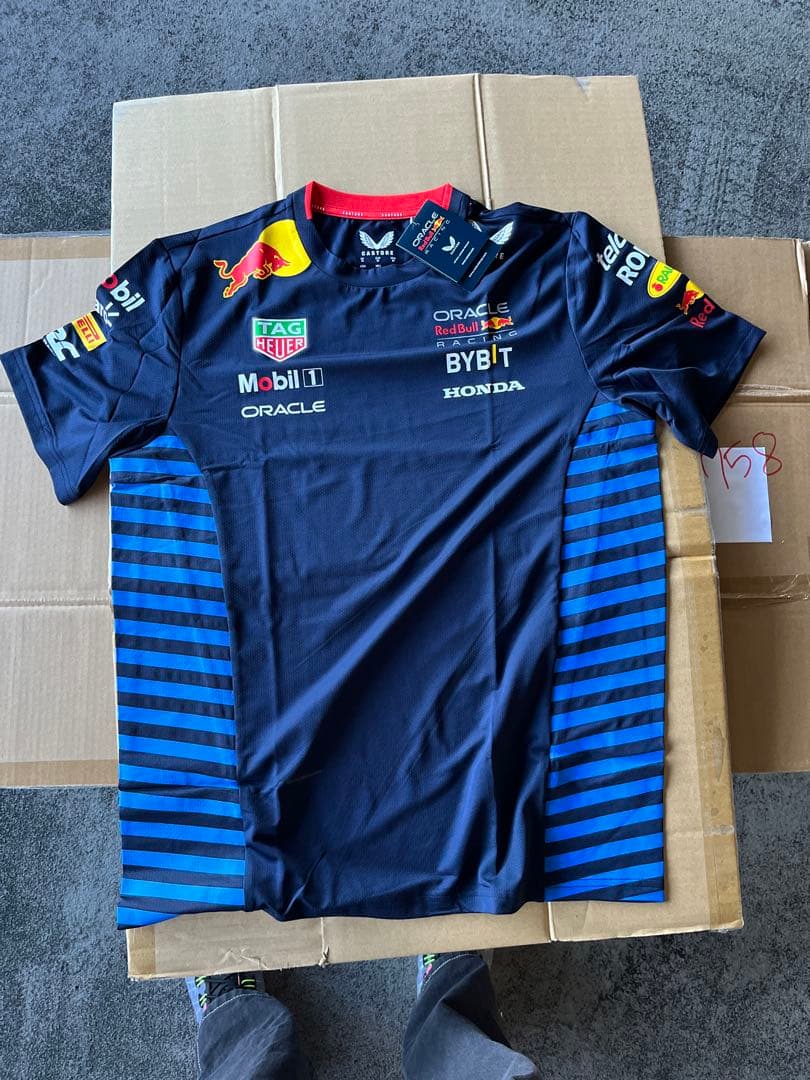 新品RedBull Tシャツ