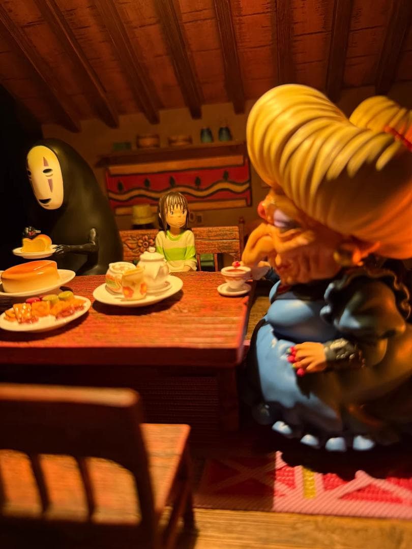 千と千尋の神隠し 銭婆の家でのお茶会 樹脂 彫刻 フィギュア