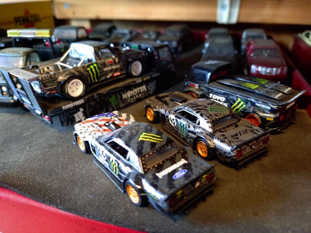 ケン・ブロックMonster Energy フーニガンミニカーセット