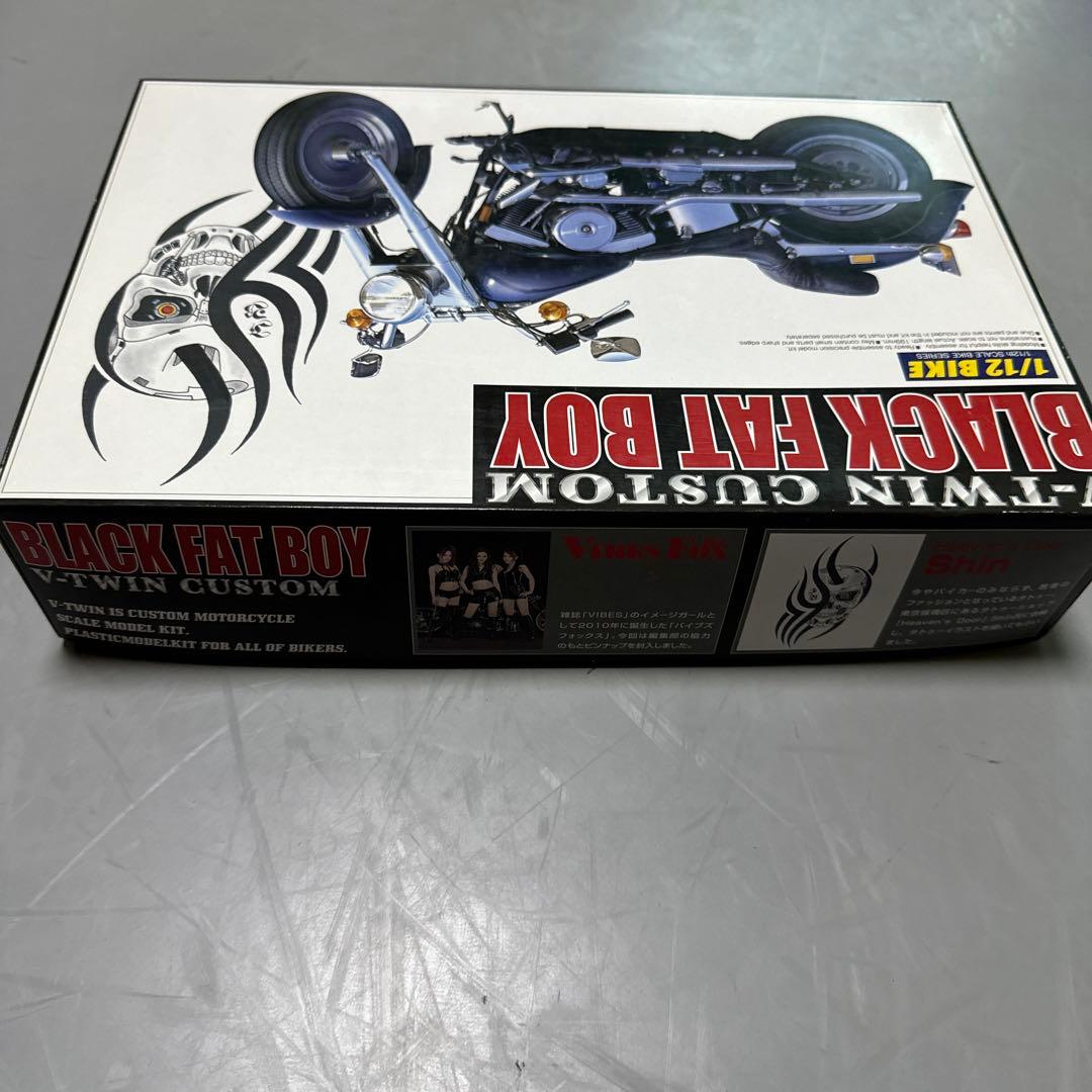 ターミネーターフィギュアとバイク