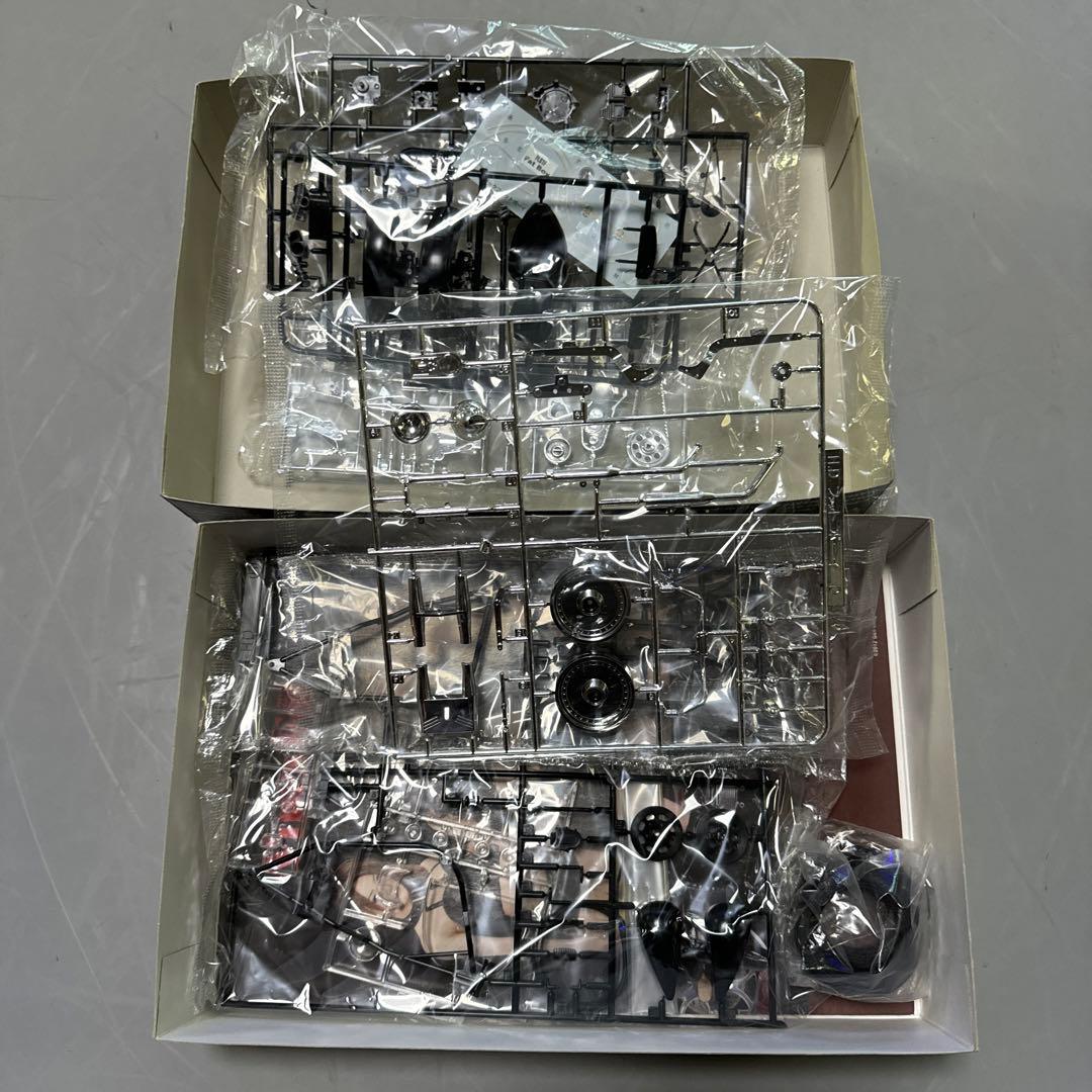 ターミネーターフィギュアとバイク