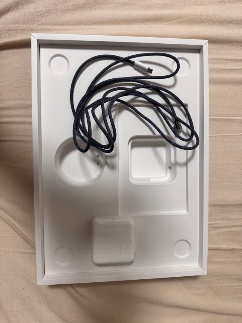 MacBookAir M2 256G バッテリー100% 充電23回