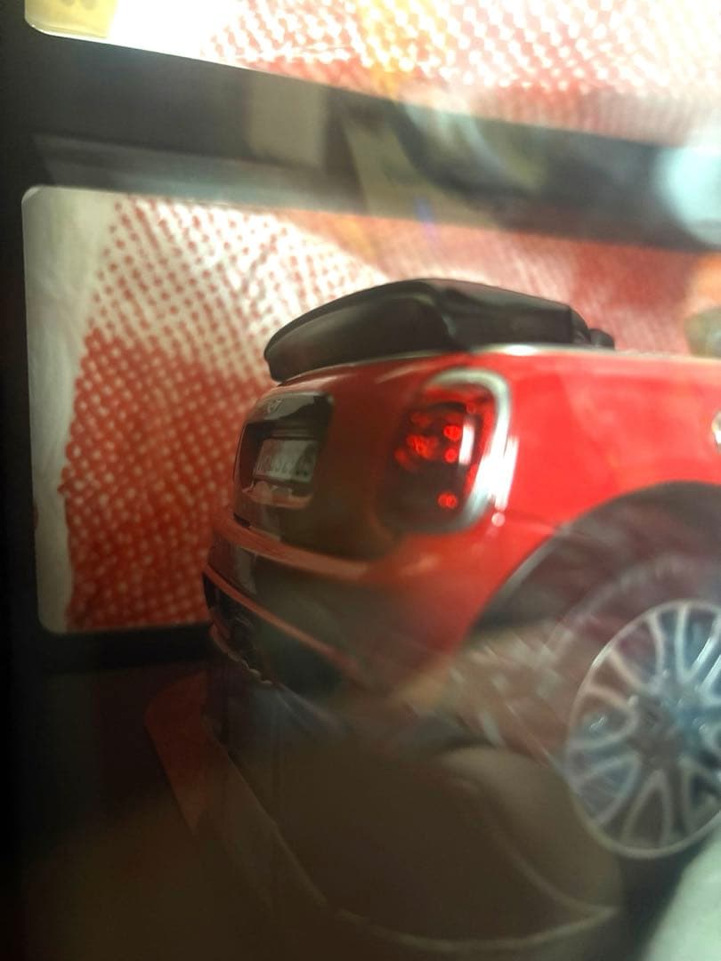 1/18 ミニクーパー S コンバーチブル レッド F57 ディーラー特注品