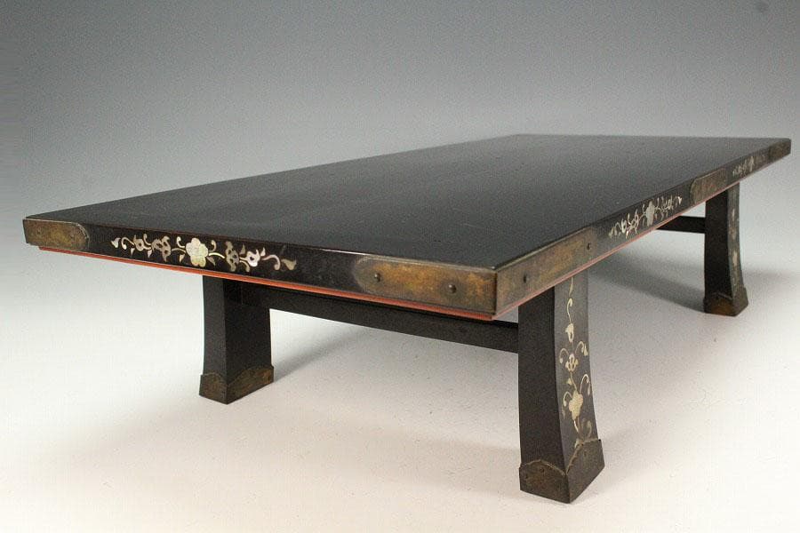 真塗り 螺鈿 草華紋 四方卓 香炉台 仏教美術(K-YC341)