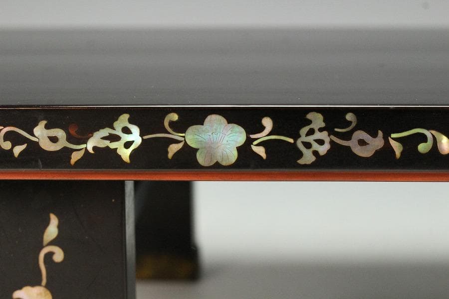 真塗り 螺鈿 草華紋 四方卓 香炉台 仏教美術(K-YC341)