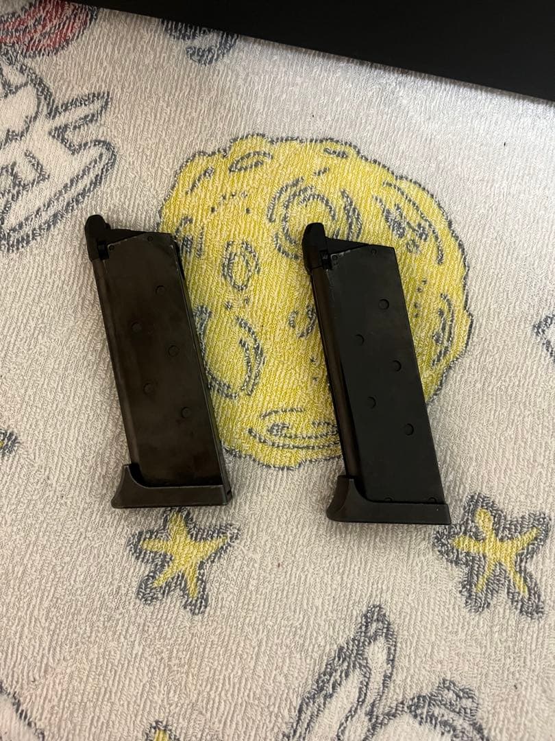 タ*木様 千束の銃（スペアマガジン付き）