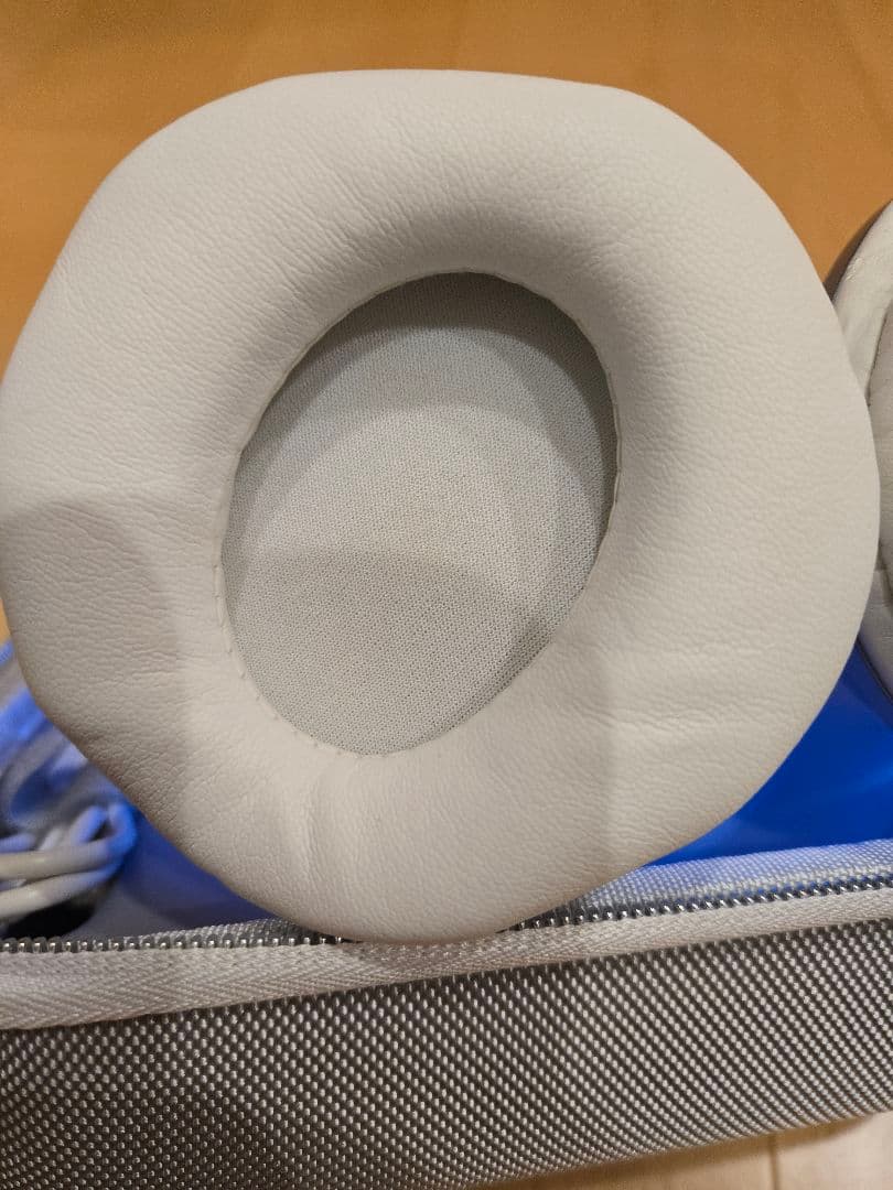 Brookstone アリアナグランデ ワイヤレス 猫耳ヘッドホンLINITED