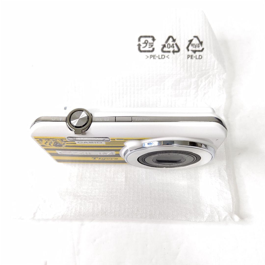 カシオ　エクシリム　デジタルカメラ　阪神タイガースモデル　極美品　EX-ZS26