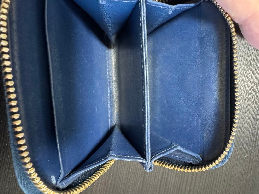 PRADA ネイビー ケース