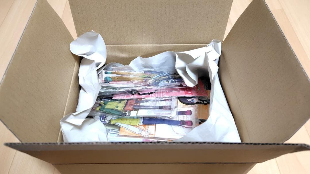 ①お買い得！【ゆるキャン△】アクリルスタンド　キーホルダー　缶バッジ等多数まとめ