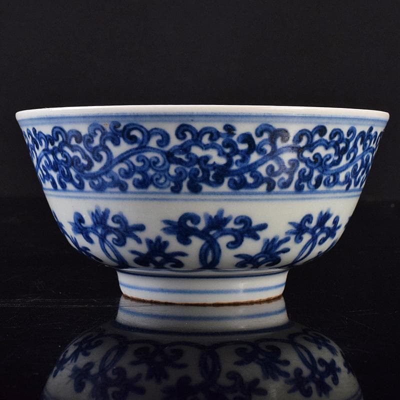 中国　青花花文碗　N　8062E