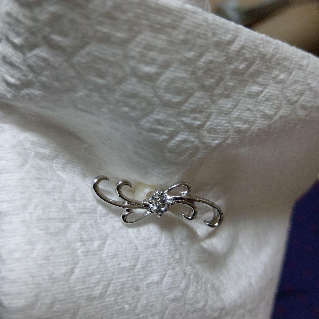 ダイヤモンドブローチ 0.20ct，留め具パール