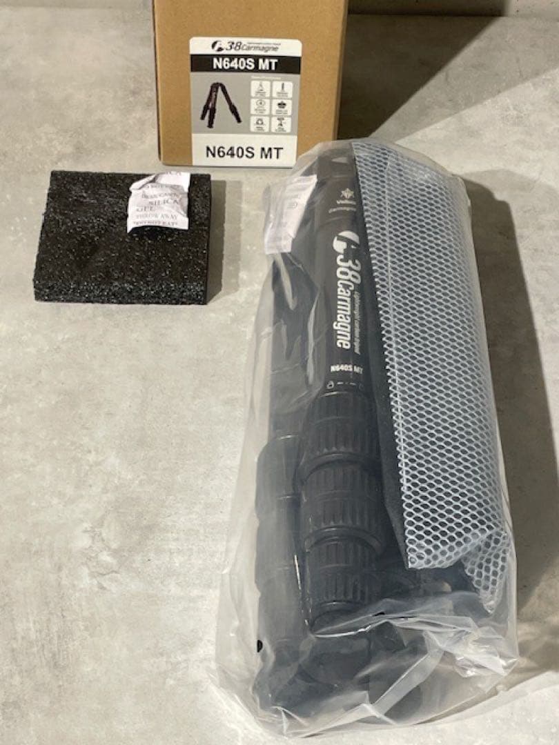 未使用■Velbonベルボン カーボン三脚38Carmagne N640S MT