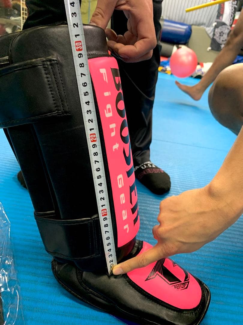 未使用 レガース キックボクシング 脛当て ムエタイ レッグサポーター