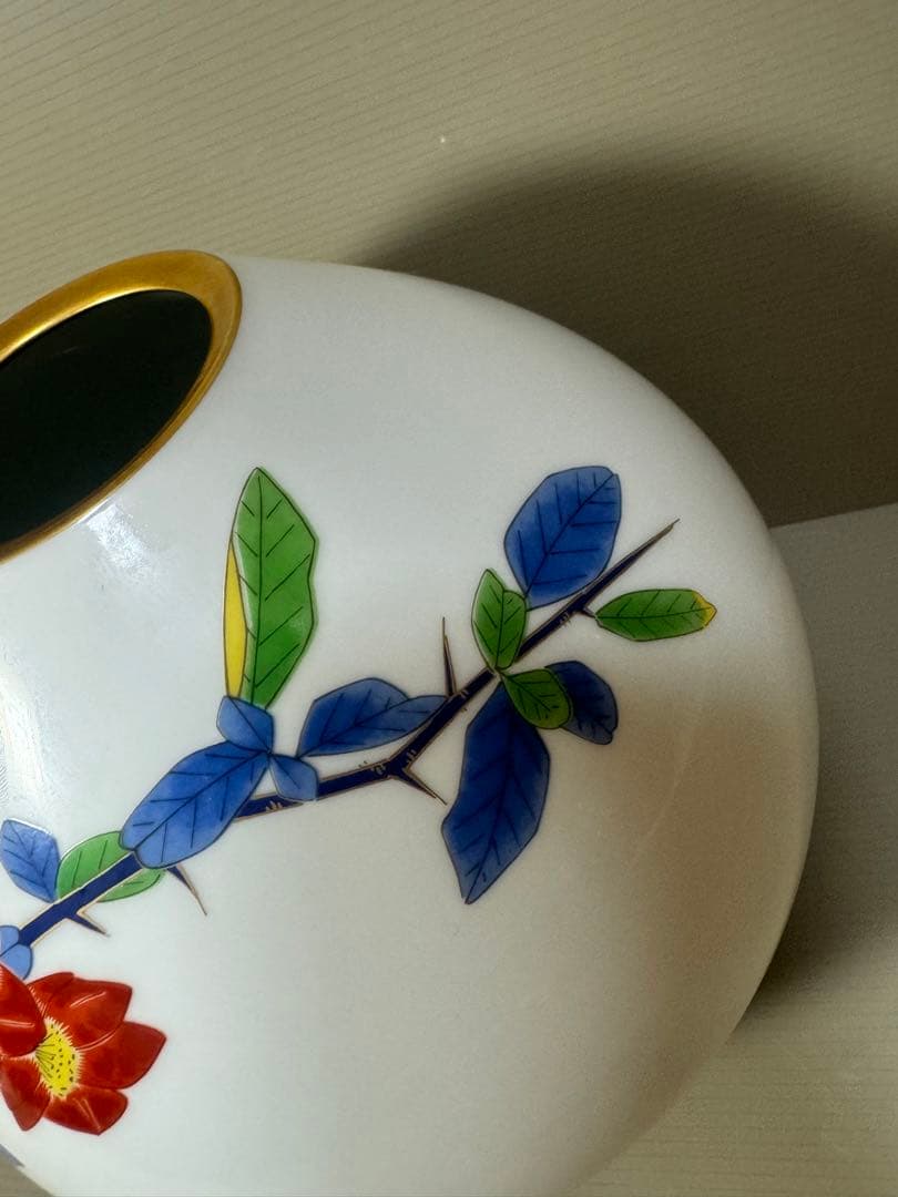 2152 香蘭社　木瓜の花　花瓶　金彩