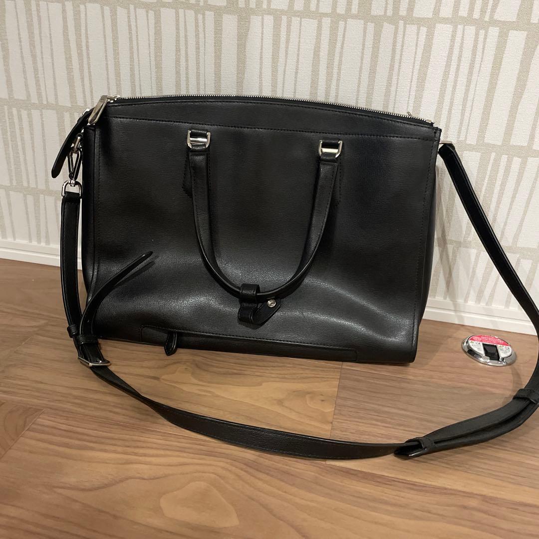 ブラック レザー ビジネスバッグ A4対応　TUMI