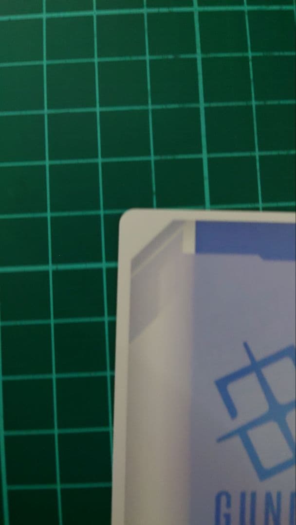 ガンダムカードゲーム　スレッタ・マーキュリー　白　ST01-011 β パラレル