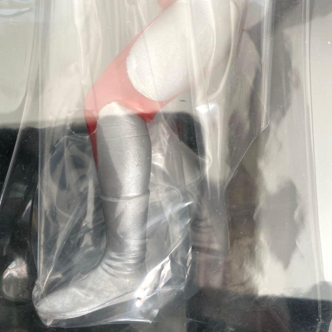 【希少】（完全未開封）十字架付き　ウルトラマンエースフィギュア