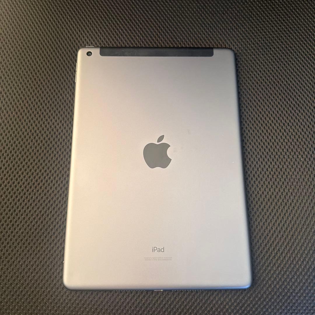 iPad 第8世代　Wi-Fiモデル 32GB Space Gray 箱付き