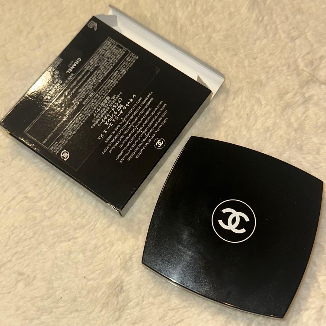 CHANELチーク LES 4 ROUGES YEUX ET JOUES 957