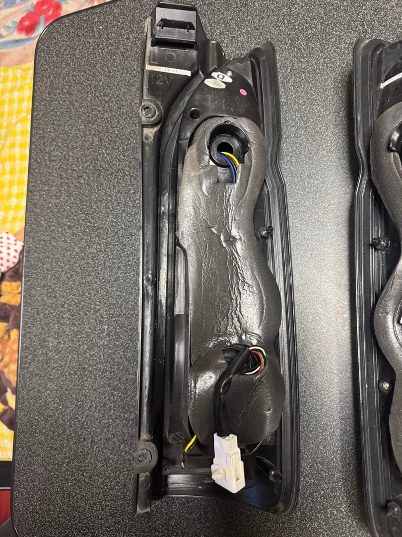 ハイエース　200系　LEDテールランプ クリア/レッド 2個セット　ソナー製