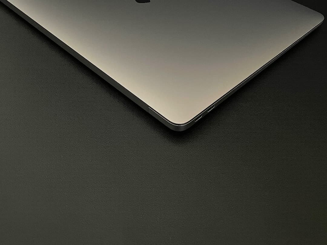 【美品】MacBook Air（M1,2020）13.3㌅ 16GB 1TB