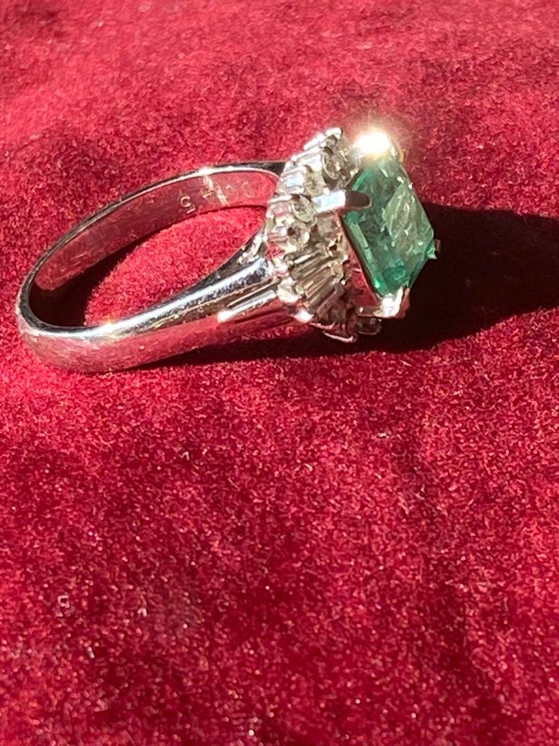 エメラルド1.82ct &ダイヤモンド 0.45ctリング