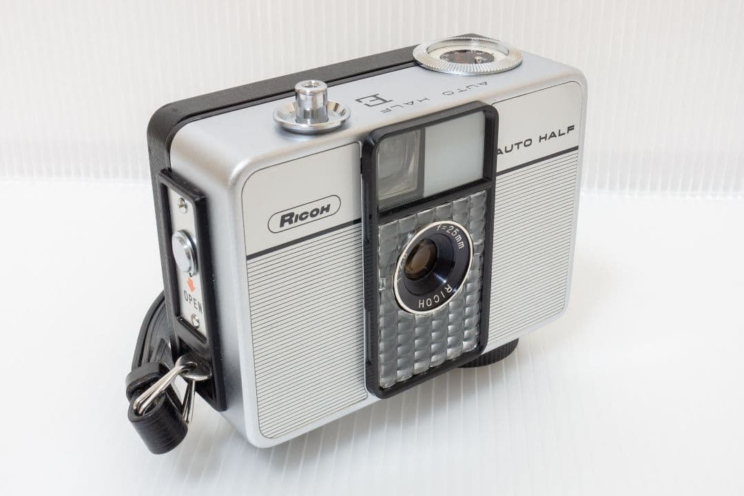 ⑫【美品・整備済品】RICOH AUTO HALF E 「ブラック」オートハーフ