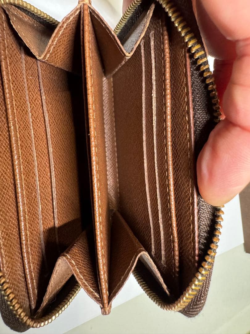 ルイヴィトン ジッピーパース モノグラム