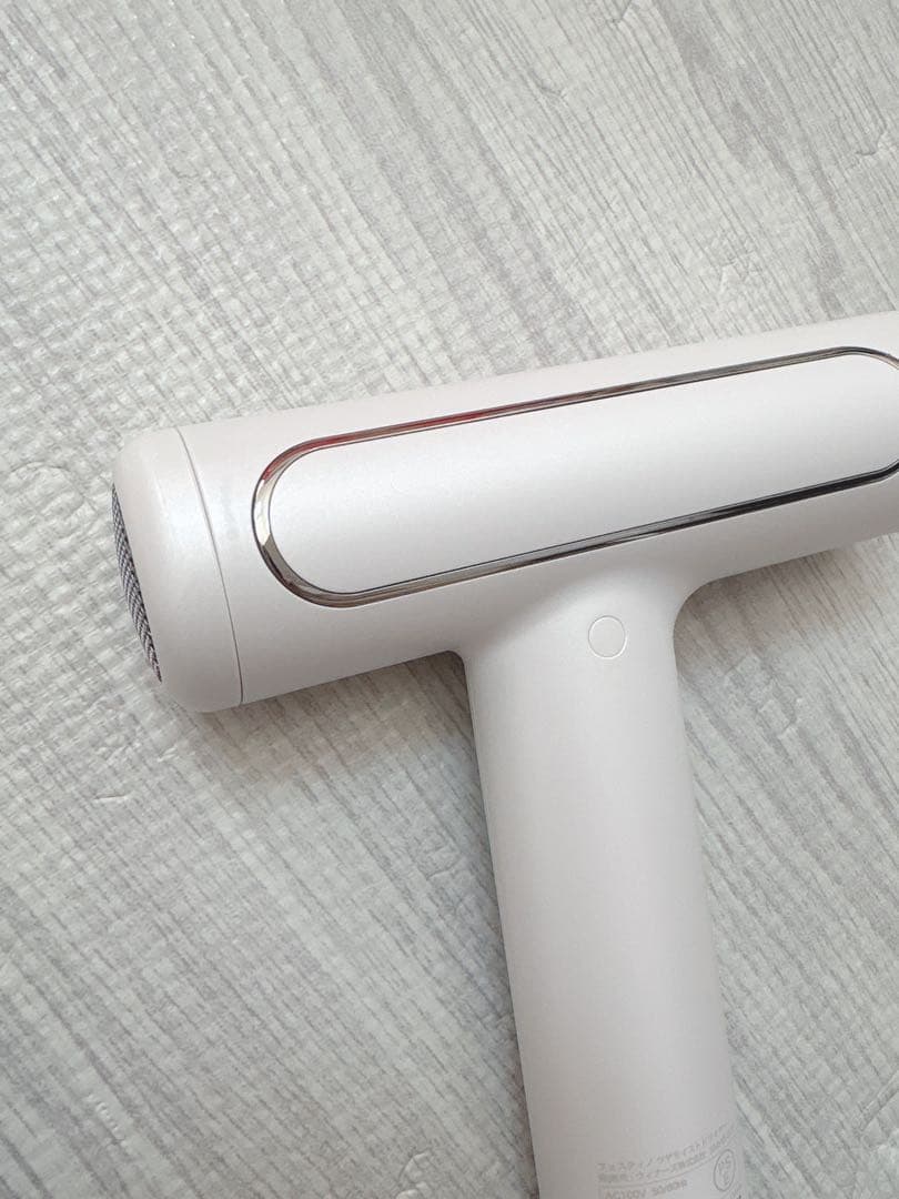 フェスティノ ツヤモイスト ドライヤー ホワイトFESTINO SMHB-029